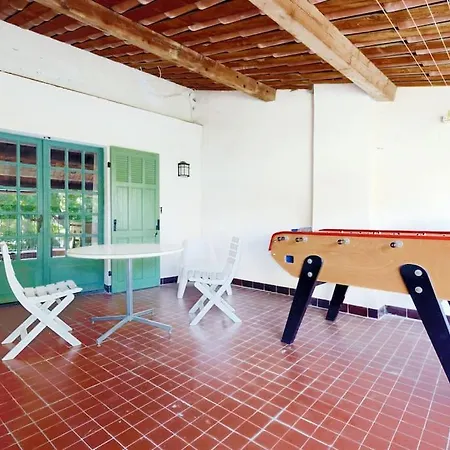 La Maison De Tane / Crew Housse 10 Lits