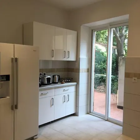 La Maison De Tane / Crew Housse 10 Lits
